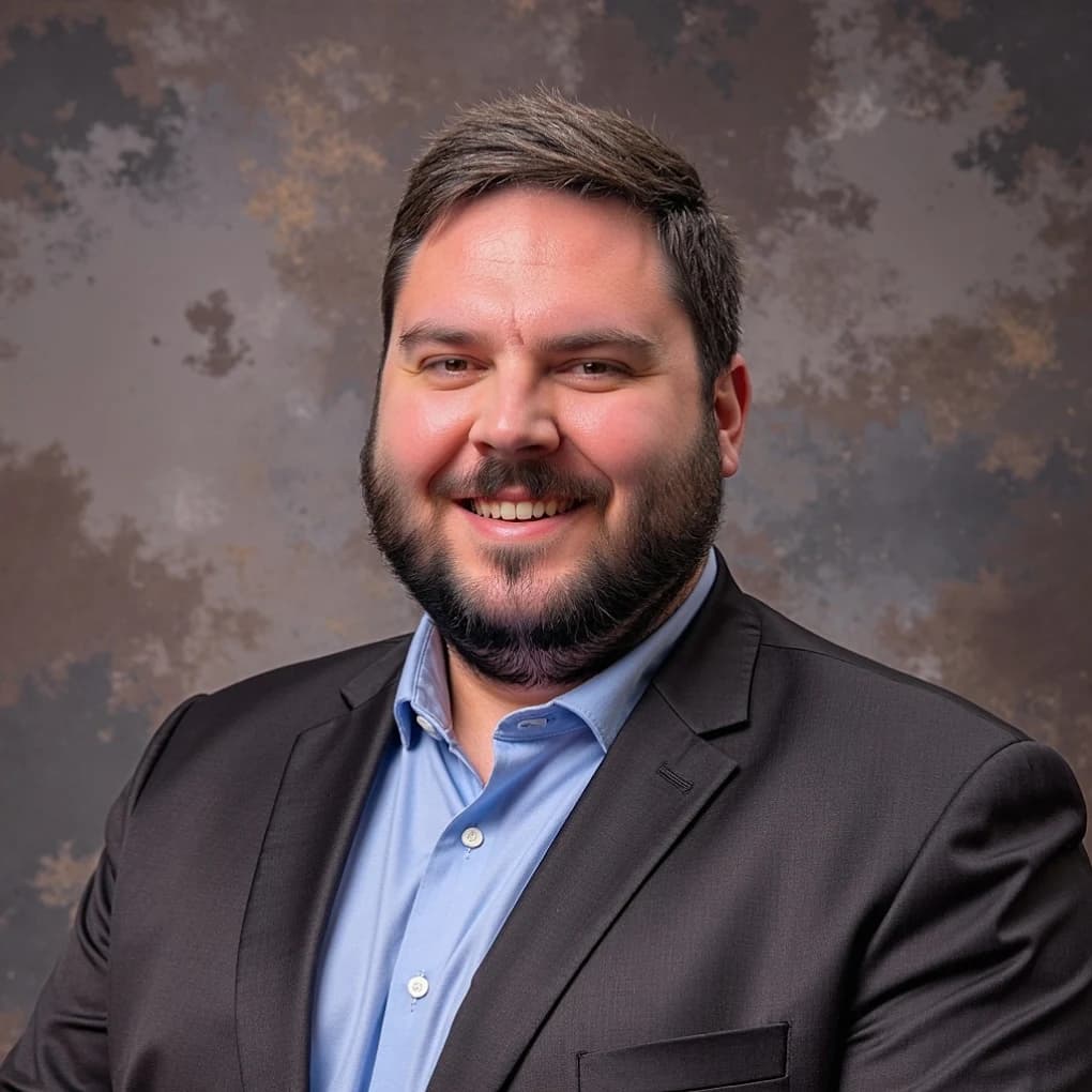 Cameron Quade, Farmers Insurance agent in Pine Island, Minnesota